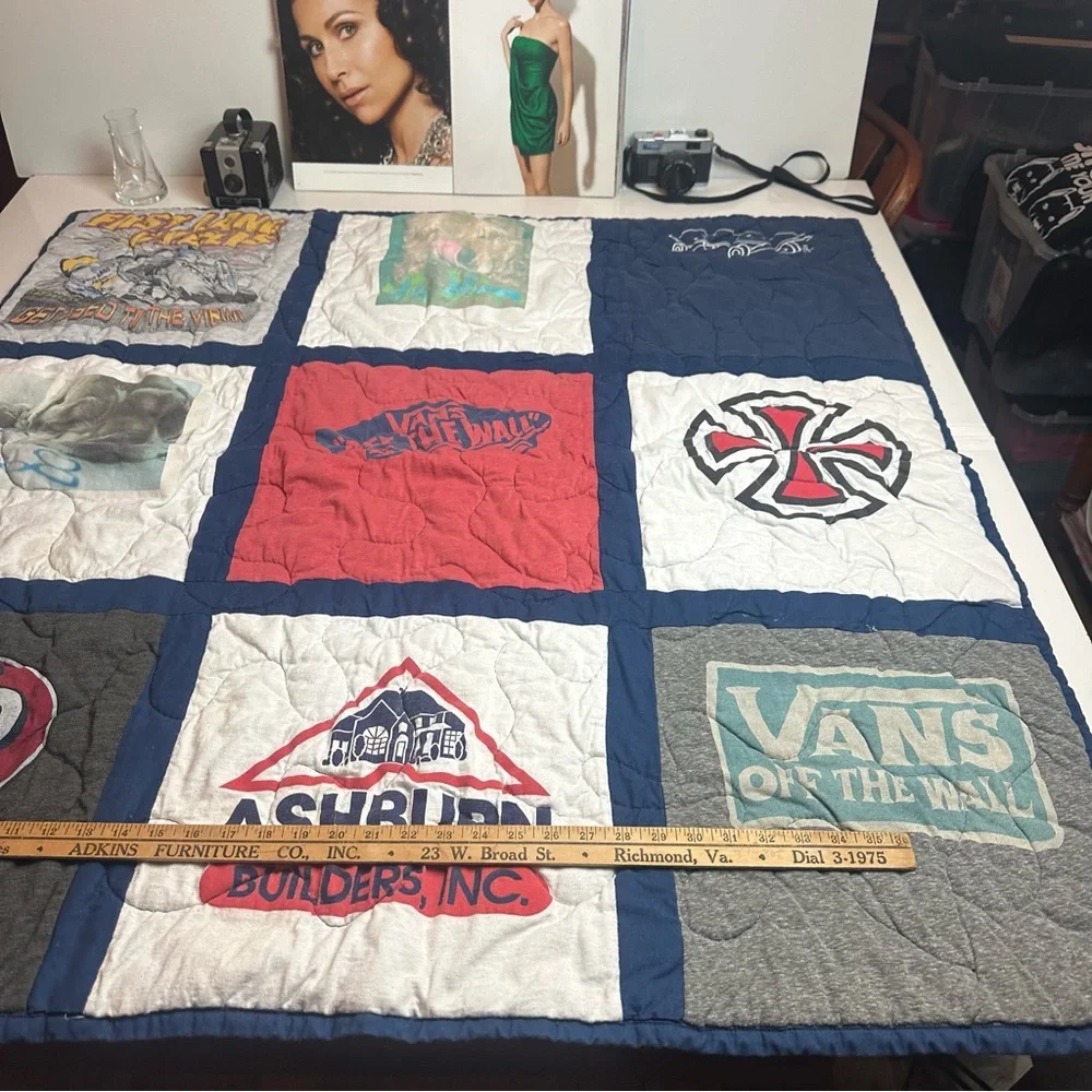 Skateboard Logo T-Shirt Quilt Throw| Vans · STP · Indie | 44x44 Boy Room Blanket